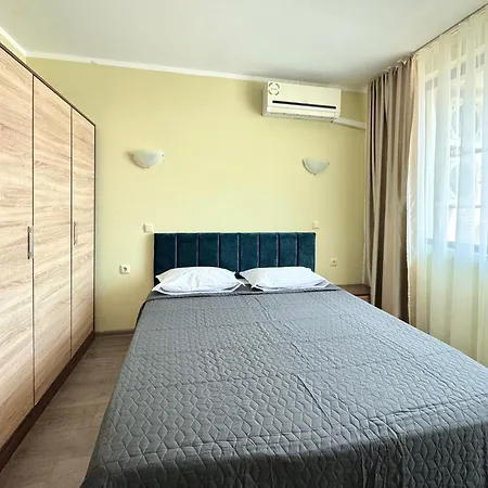 Апартаменты еви 2