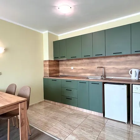 еви 2 Апартаменты *