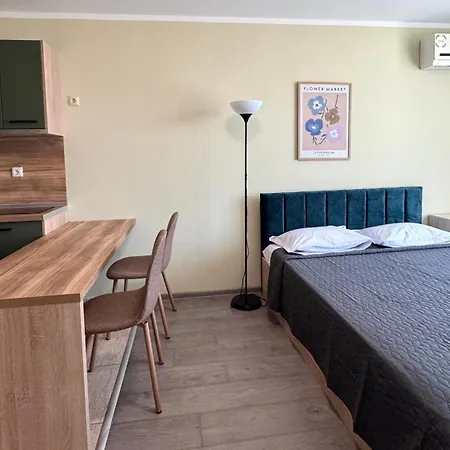 еви 2 Апартаменты Поморие